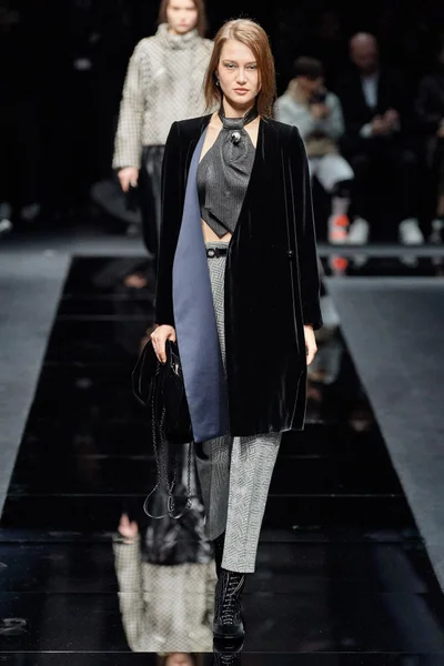 Look 36